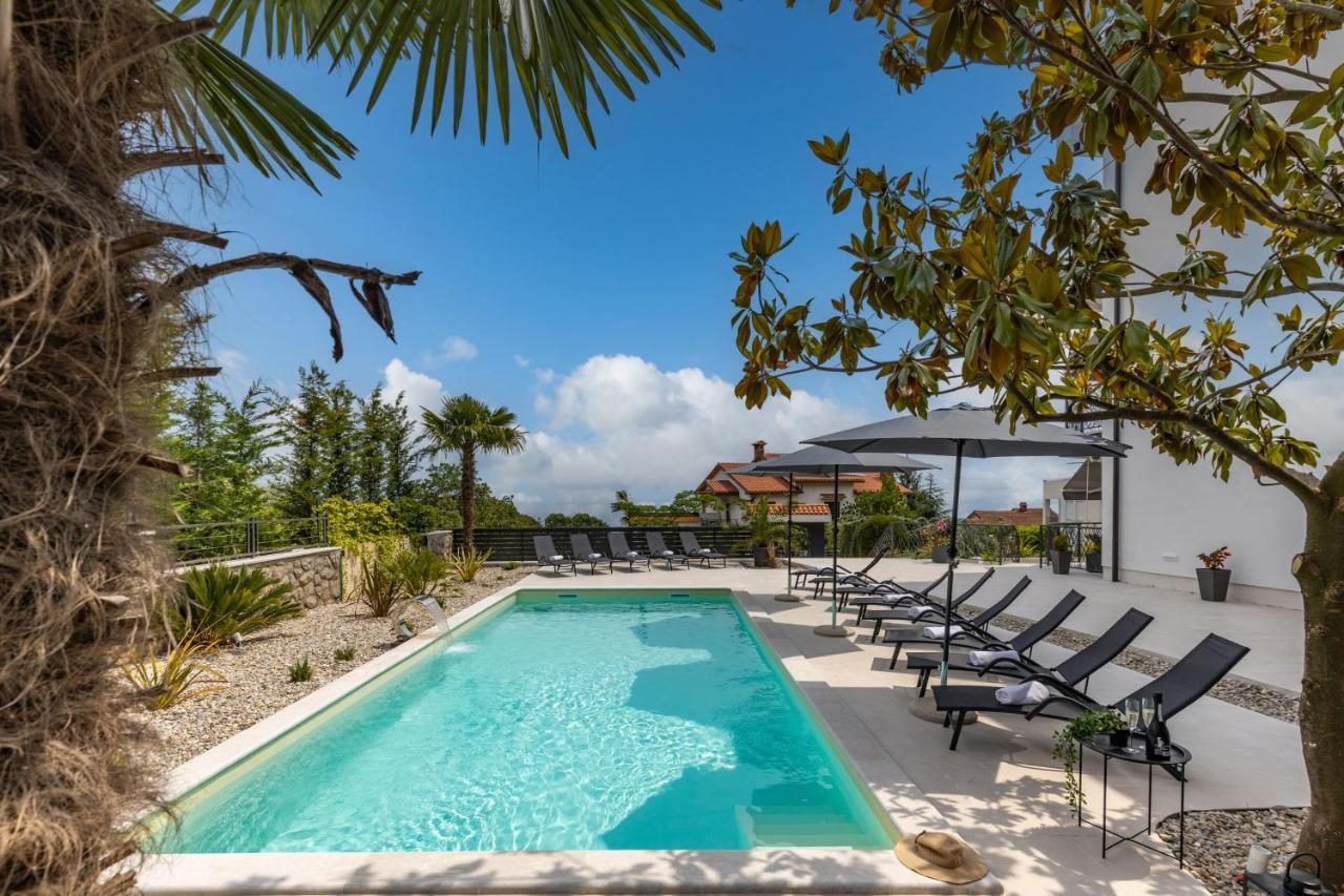 Villa Adriatic, Apartment Rebecca With Heated Swimming Pool, Sew View, Childrens Playground Ičići Exterior foto